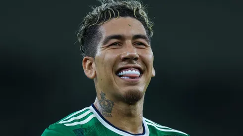 Al-Ahli aceita vender Roberto Firmino ao Flamengo com uma condição (Photo by Yasser Bakhsh/Getty Images)