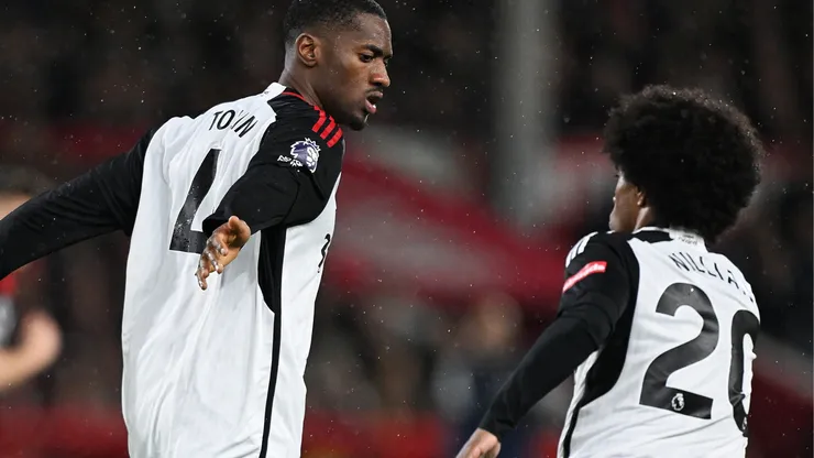 Manchester United surpreende e quer fechar acordo com estrela do Fulham. (Photo by Michael Regan/Getty Images)
