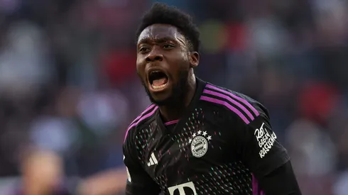 Real Madrid pode sofrer chapéu histórico e 'perder' Davies para gigante inglês (Photo by Alexander Hassenstein/Getty Images)