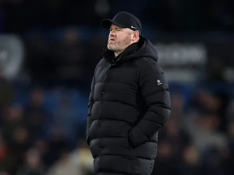 Rooney diz que Bruno Fernandes tem que ficar no United