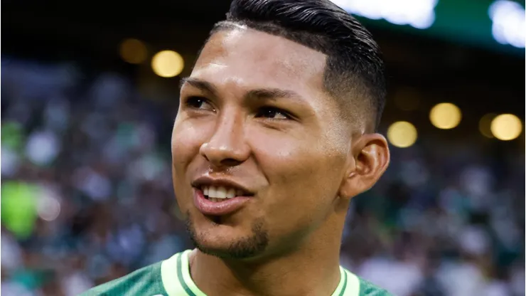 Rival do Palmeiras abre negociações pela contratação do atacante Rony (Photo by Alexandre Schneider/Getty Images)