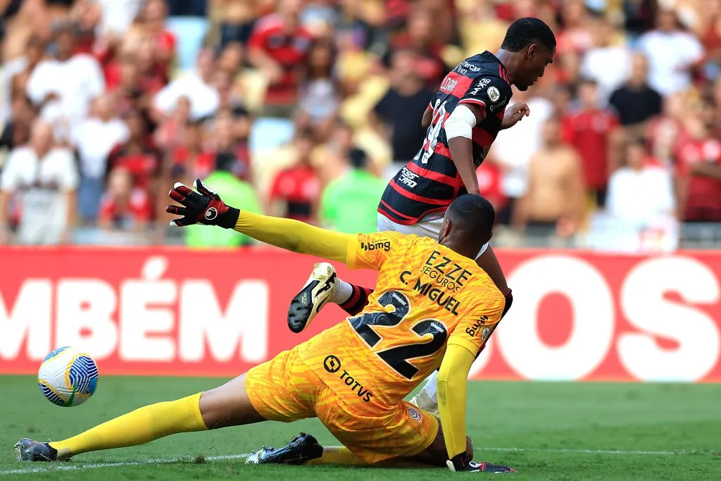 Lorran vs Corinthians. (Photo by Buda Mendes/Getty Images)