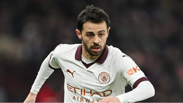 Barcelona coloca 3 jogadores à venda para contratar Bernardo Silva, Williams e Kimmich.