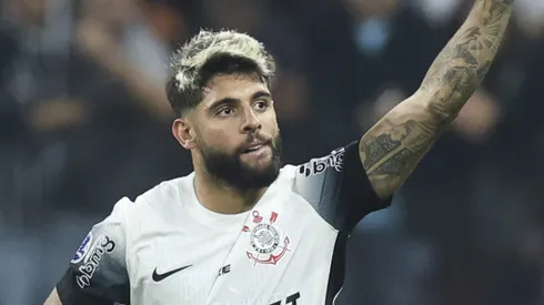Corinthians goleia o Argentino Juniors e segue vivo na Copa Sul-Americana. (Photo by Alexandre Schneider/Getty Images)