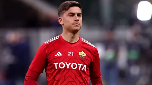 Paulo Dybala pode trocar a Roma por gigante europeu em negócio de R$ 66 milhões. (Photo by Marco Luzzani/Getty Images)