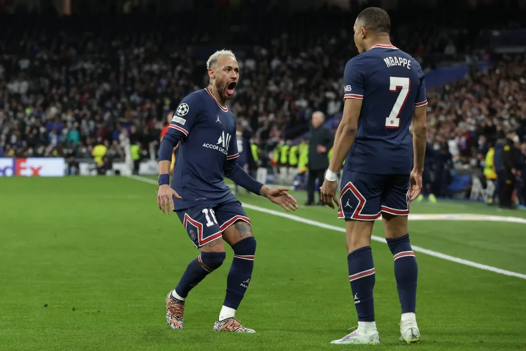 Kylian Mbappe (R) of Neymar JR  and Paris Saint-Germain . (Photo by Gonzalo Arroyo Moreno/Getty Images)