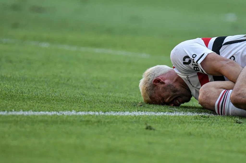 Calleri tem sofrido com lesões no São Paulo. Foto: Thiago Ribeiro/AGIF