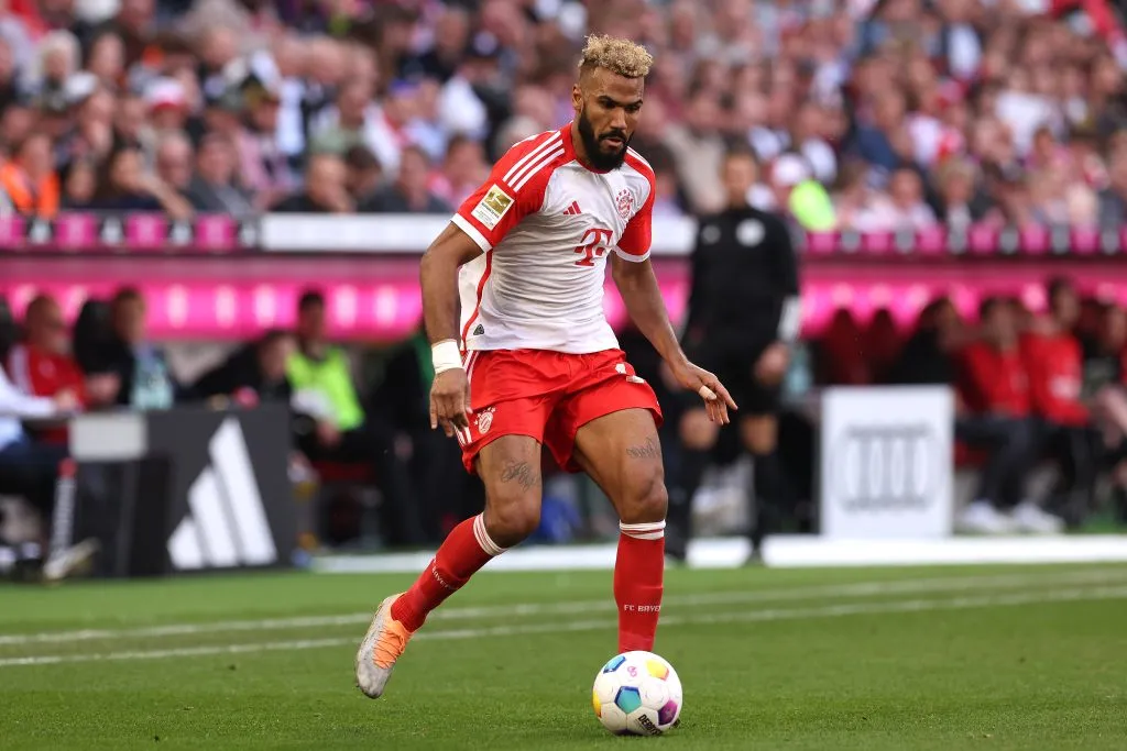 Choupo-Moting em ação pelo Bayern de Munique. (Photo by Alexander Hassenstein/Getty Images)