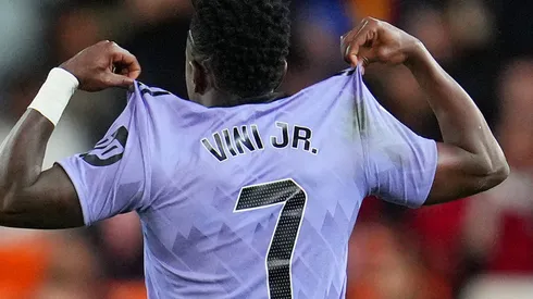 Real Madrid, PSG e mais: As cinco camisas mais valiosas do futebol europeu. (Photo by Aitor Alcalde/Getty Images)