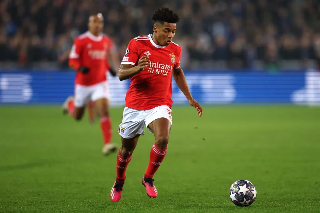 Neres atuando pelo Benfica (Photo by Dean Mouhtaropoulos/Getty Images)