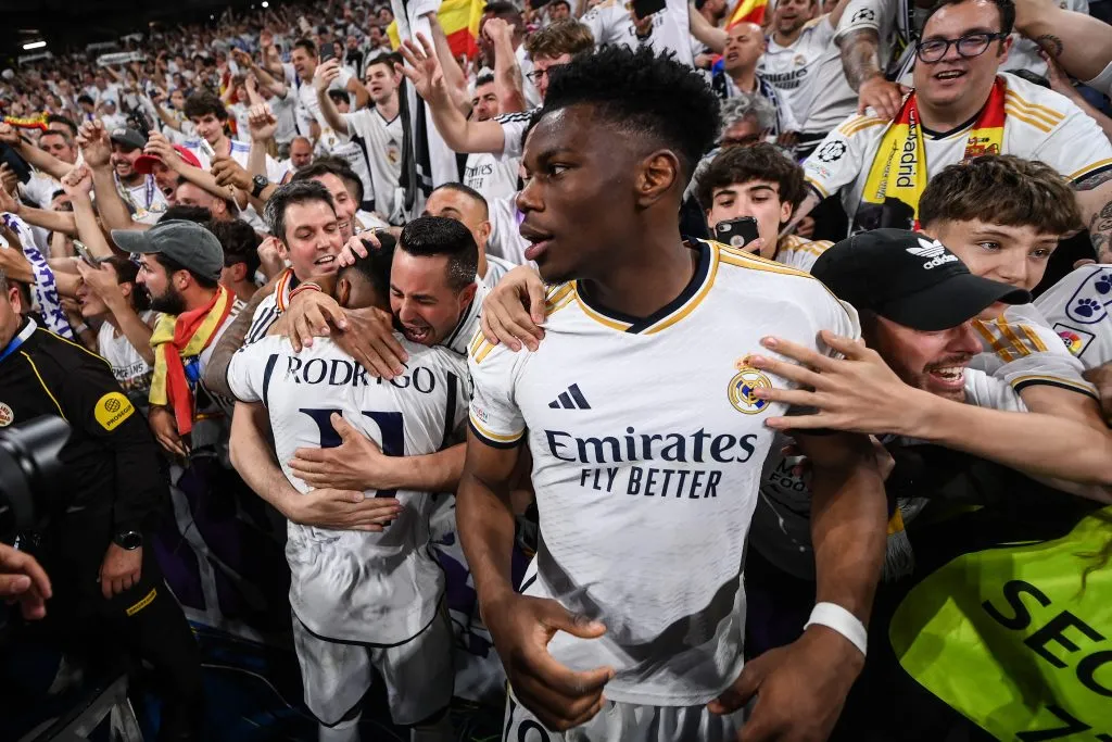 Tchouaméni nos braços da torcida. Foto: David Ramos/Getty Images