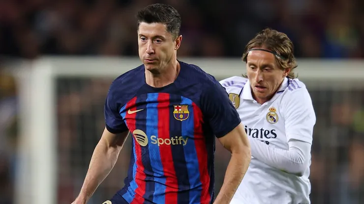 Barcelona supera o Real Madrid e se aproxima de fechar acordo histórico de R$ 656 milhões. (Photo by Eric Alonso/Getty Images)
