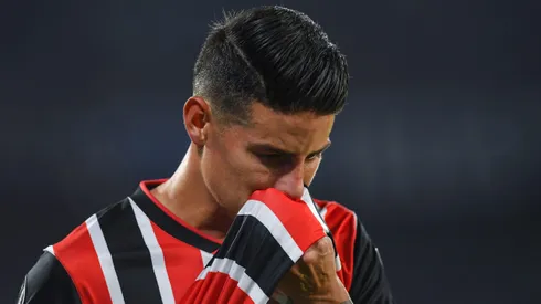 Torcida do São Paulo pede cria de volta: "De brinde leva o James Rodríguez. (Photo by Hernan Cortez/Getty Images)