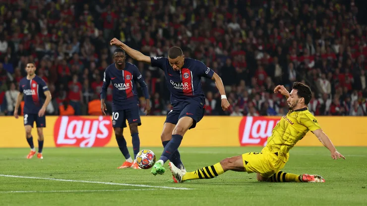 Borussia faz gol depois de PSG carimbar a trave. Foto: Richard Heathcote/Getty Images