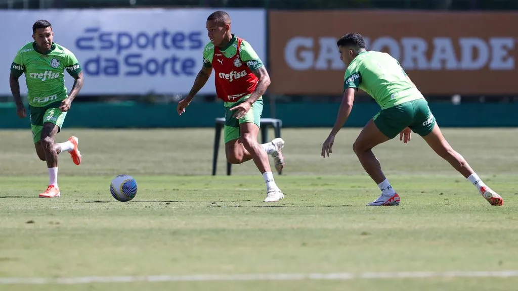 Dudu, Garcia e Bruno Rodrigues durante o treinamento na Academia de Futebol | Foto: Cesar Greco/PAlmeiras