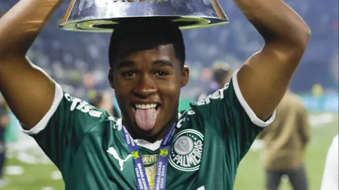 Polêmica: Pesquisa aponta os clubes mais tradicionais do futebol brasileiro. (Photo by Ricardo Moreira/Getty Images)