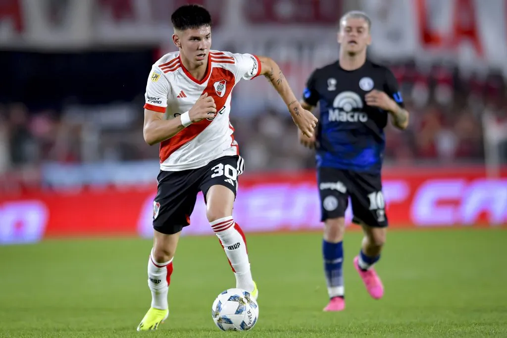 Mastantuono pelo River Plate (Photo by Marcelo Endelli/Getty Images)