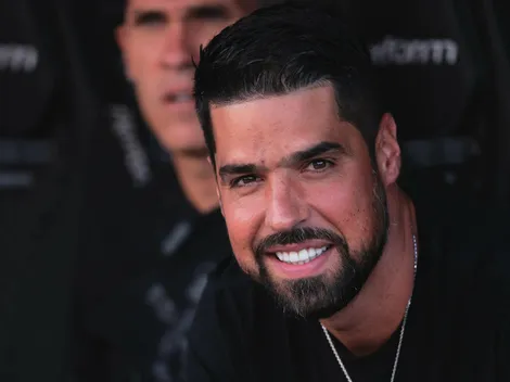 António revela que pode ter reforço de dupla no Corinthians