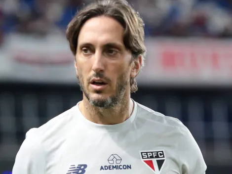 Zubeldía revela motivo de ter que barrar medalhão do São Paulo
