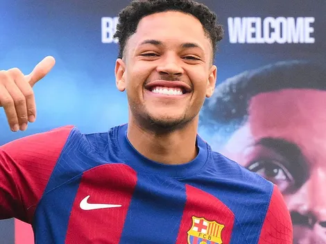 John Textor surpreende e tenta a contratação de Vitor Roque, do Barcelona