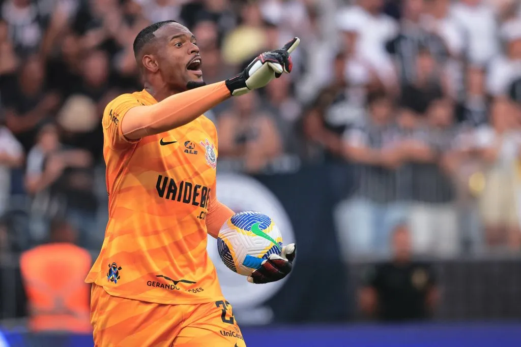 Carlos Miguel assume titularidade no Corinthians. Foto: Ettore Chiereguini/AGIF