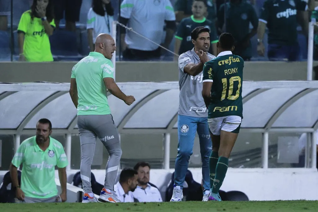 Rony e Abel Ferreira. Foto: Ettore Chiereguini/AGIF