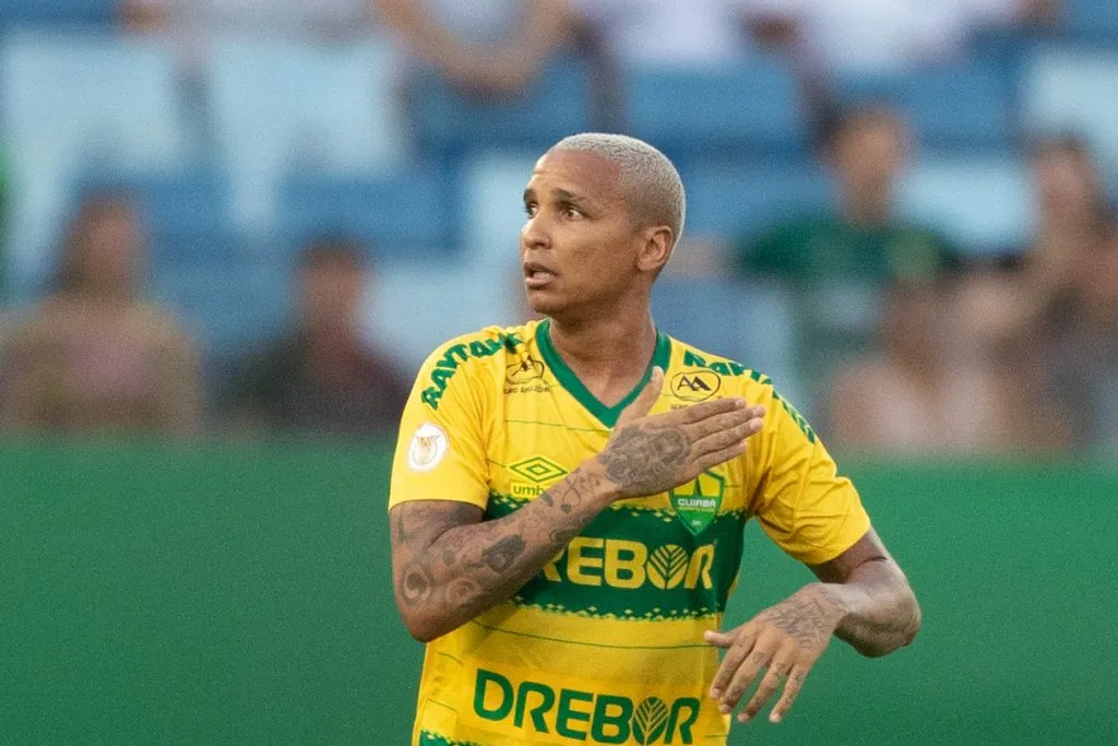 Deyverson jogador do Cuiaba  Foto: Gil Gomes/AGIF