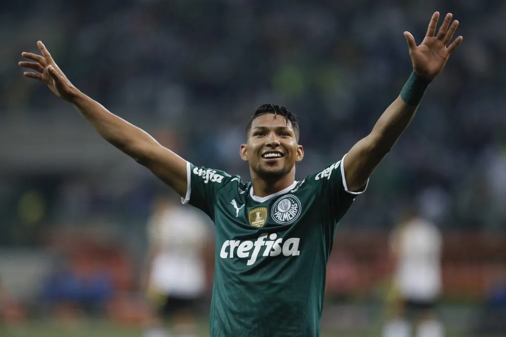 Rony celebrando gol pelo Palmeiras. (Photo by Ricardo Moreira/Getty Images)
