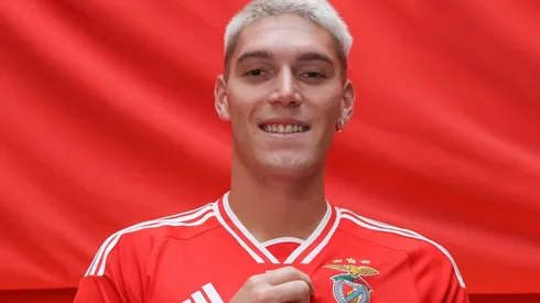 Corinthians decide tentar empréstimo de Rollheiser junto ao Benfica e condição para negócio é exposta. (Foto: Divulgação/Benfica)