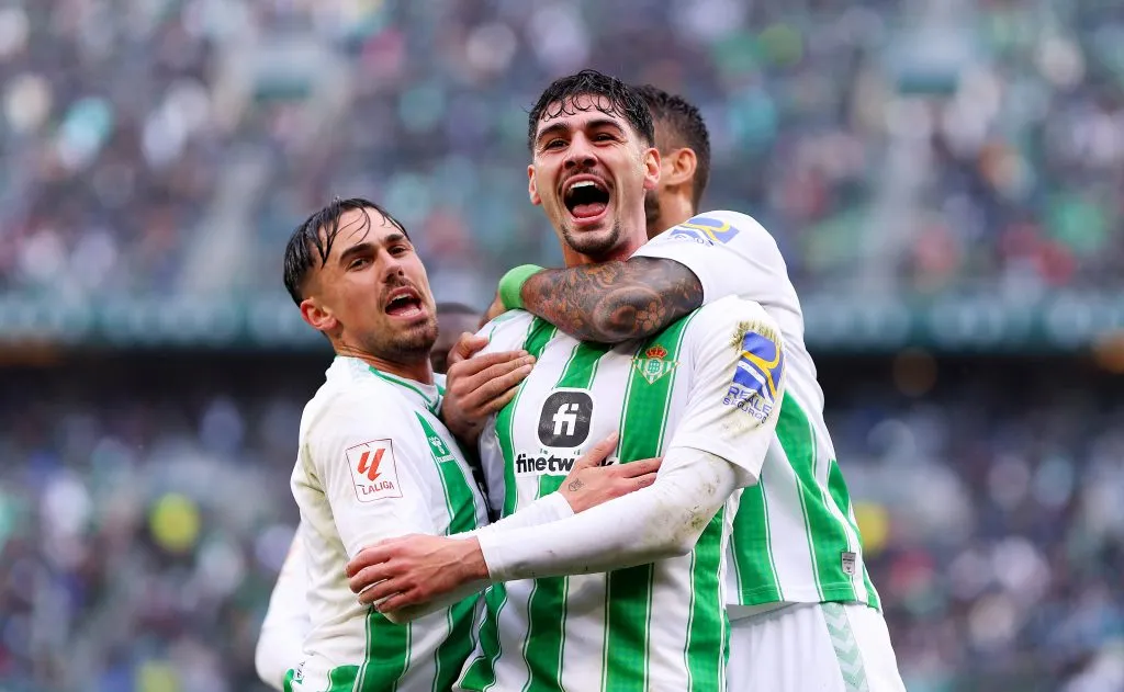 Johnny comemorando primeiro gol pelo Bétis. Foto: Fran Santiago/Getty Images