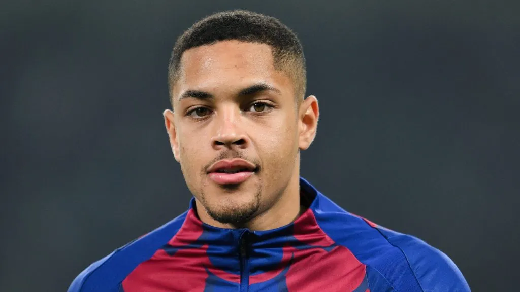 Barcelona e Atlético Madrid negociam troca de jogadores; Vitor Roque está envolvido. (Photo by David Ramos/Getty Images)