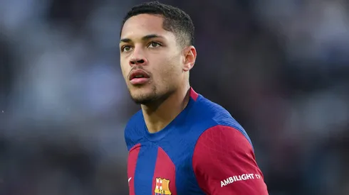 Portal sugere acerto de Vitor Roque, do Barcelona, com o Flamengo. (Photo by David Ramos/Getty Images)