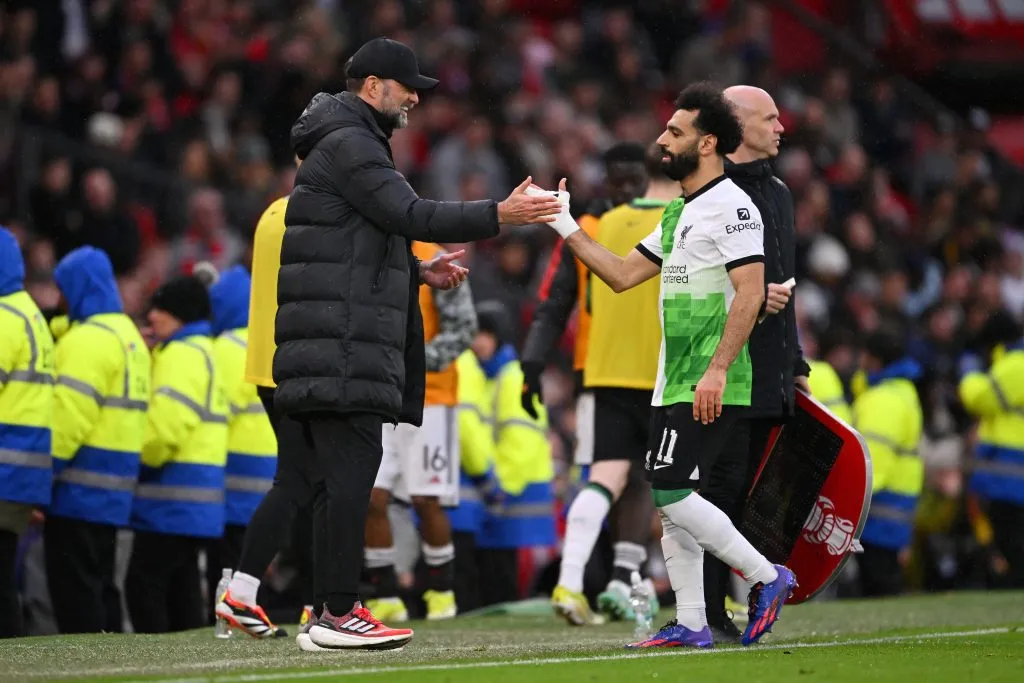 Jürgen Klopp junto de Salah. (Photo by Stu Forster/Getty Images)