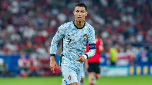 Cristiano Ronaldo em campo na partida entre Portugal e Geórgia, na última rodada da fase de grupos da Euro. (Eibner-Pressefoto / Alamy Stock Photo) Georgien vs. Portugal, Herren, Fussball, 3. Spieltag, EURO 2024, 26.06.2024, Europameisterschaft, Gruppe F Foto: Eibner-Pressefoto/Bahho Kara