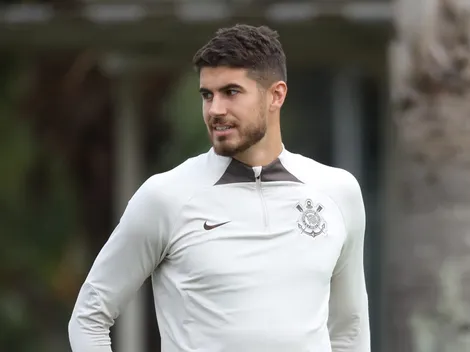 Técnico do Corinthians faz testes visando clássico com o Palmeiras