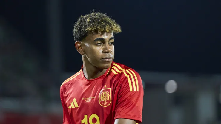 Lamine Yamal é destaque da Espanha e do Barcelona. (Photo by Rafa Babot/Getty Images)