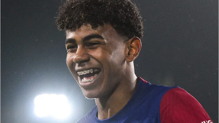 PSG não para em Yamal e pode pagar a multa de outro nome do Barcelona. (Photo by David Ramos/Getty Images)