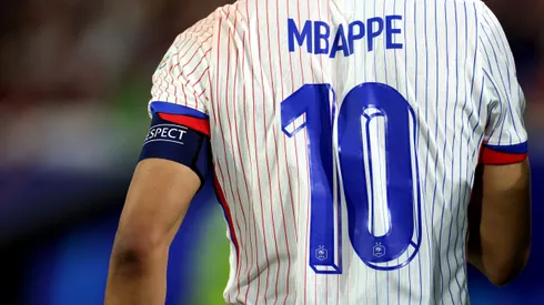 Mbappé não vai usar a camisa 10 no Real Madrid.