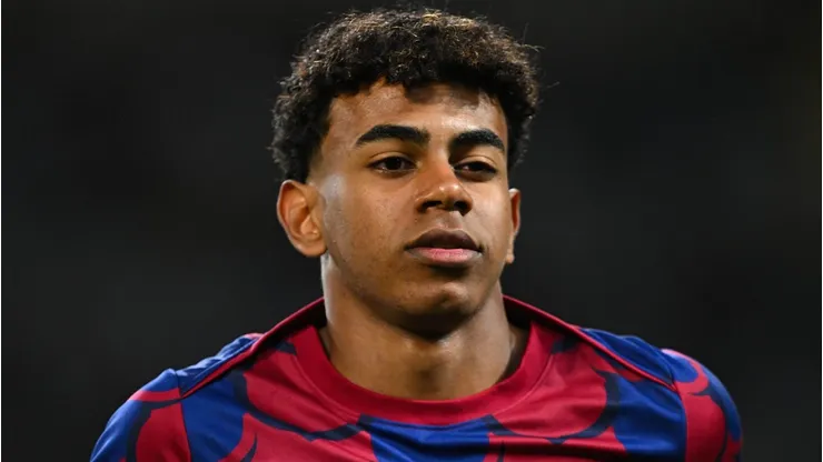 Gigante europeu aceita pagar R$ 1,5 bilhão para tirar Lamine Yamal do Barcelona (Photo by David Ramos/Getty Images)