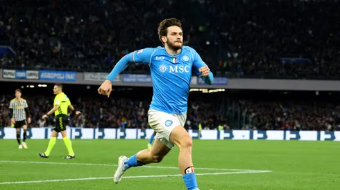 Kvaratskhelia é destaque do Napoli. (Photo by Francesco Pecoraro/Getty Images)
