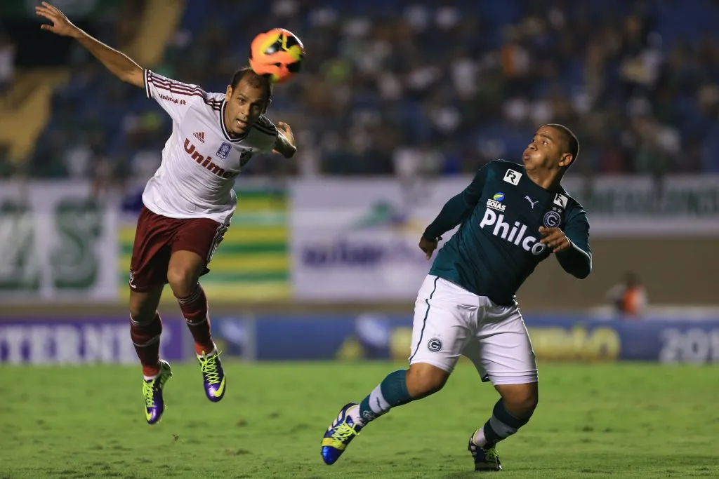 Walter com a camisa do Goiás, no Campeonato Brasileiro de 2013. (Photo by Weimer Carvalho/Getty Images)