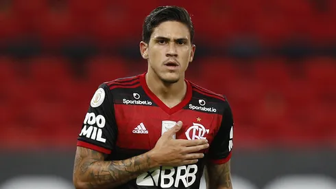 Pedro revelou atitude após agressão sofrida por auxiliar de Sampaoli.