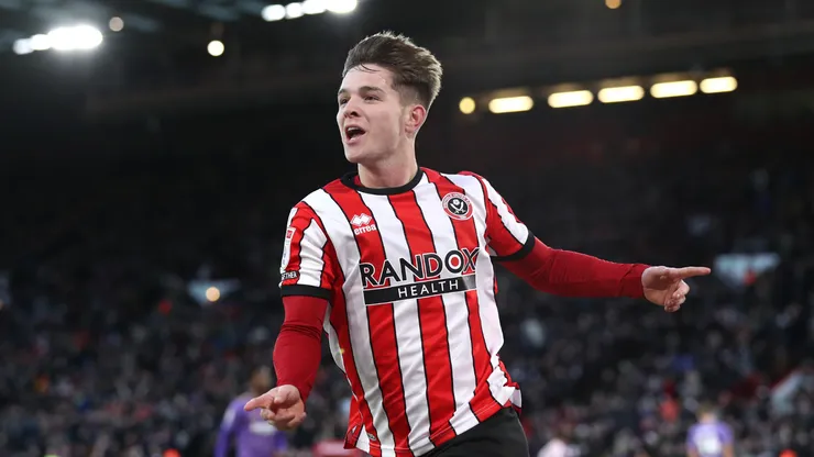 James McAtee em partida pelo Sheffield United