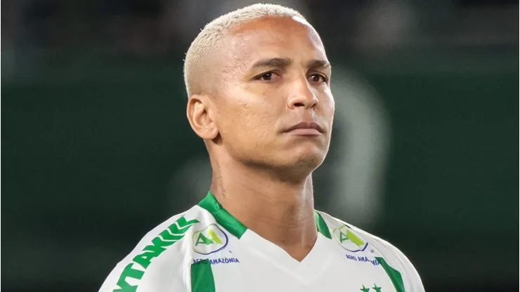 Gigante do Brasileirão encaminha a contratação do atacante Deyverson, do Cuiabá.