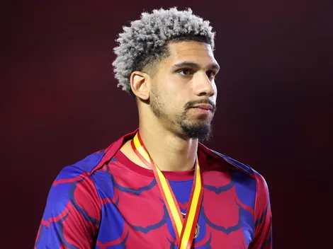 Barcelona considera vender Ronald Araújo por R$ 587 milhões