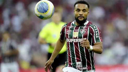 Samuel Xavier em ação na partida entre Fluminense e Flamengo pelo Brasileirão. (Associated Press / Alamy Stock Photo)