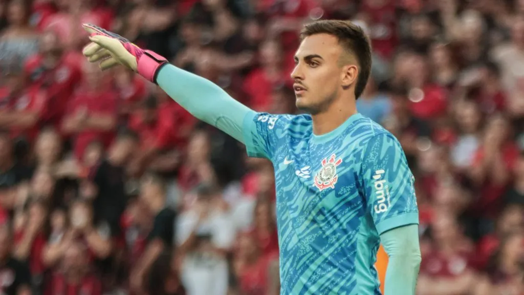 Matheus Donelli foi titular nos últimos dois jogos do Corinthians. Foto: Robson Mafra/AGIF