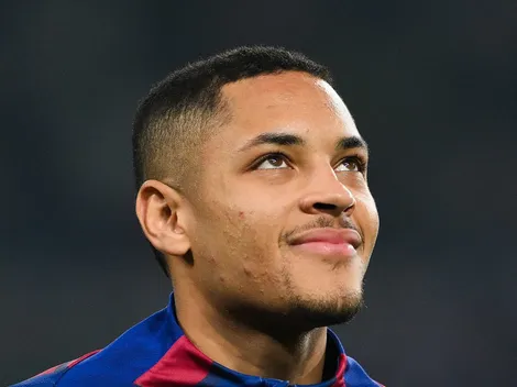 Vitor Roque tem motivo para sorrir após negócio fechado no Barcelona
