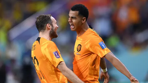 Gakpo comemorando pela seleção