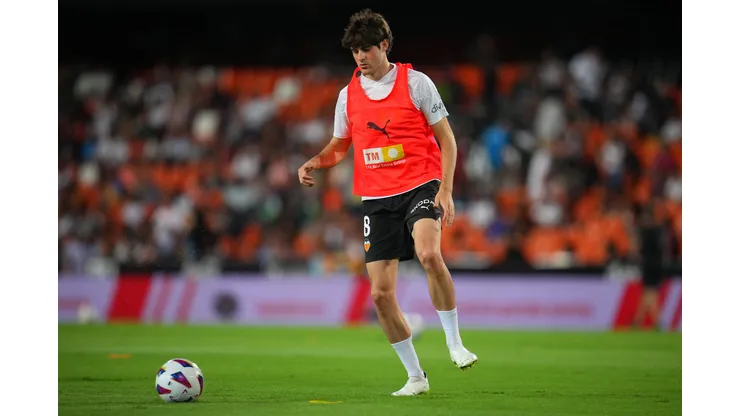 Javi Guerra, alvo do Manchester United. Foto: Aitor Alcalde/Getty Images